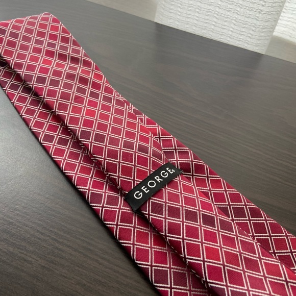 George Tie - Picture 2 of 3